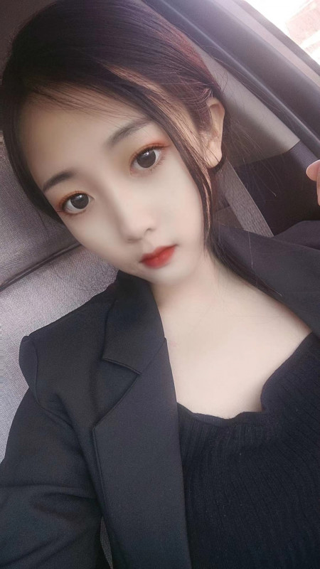 温柔如女友的粉嫩小姐姐